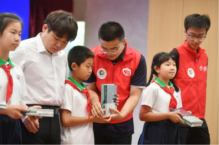 20230905-乐动平台“‘京’彩文化 青春绽放”行动暑期活动纪实-供图-“书香未来”志愿行启动仪式现场.png