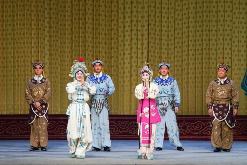 20230905-乐动平台“‘京’彩文化 青春绽放”行动暑期活动纪实-供图-首届国际基础科学大会乐动平台专场文艺演出.png