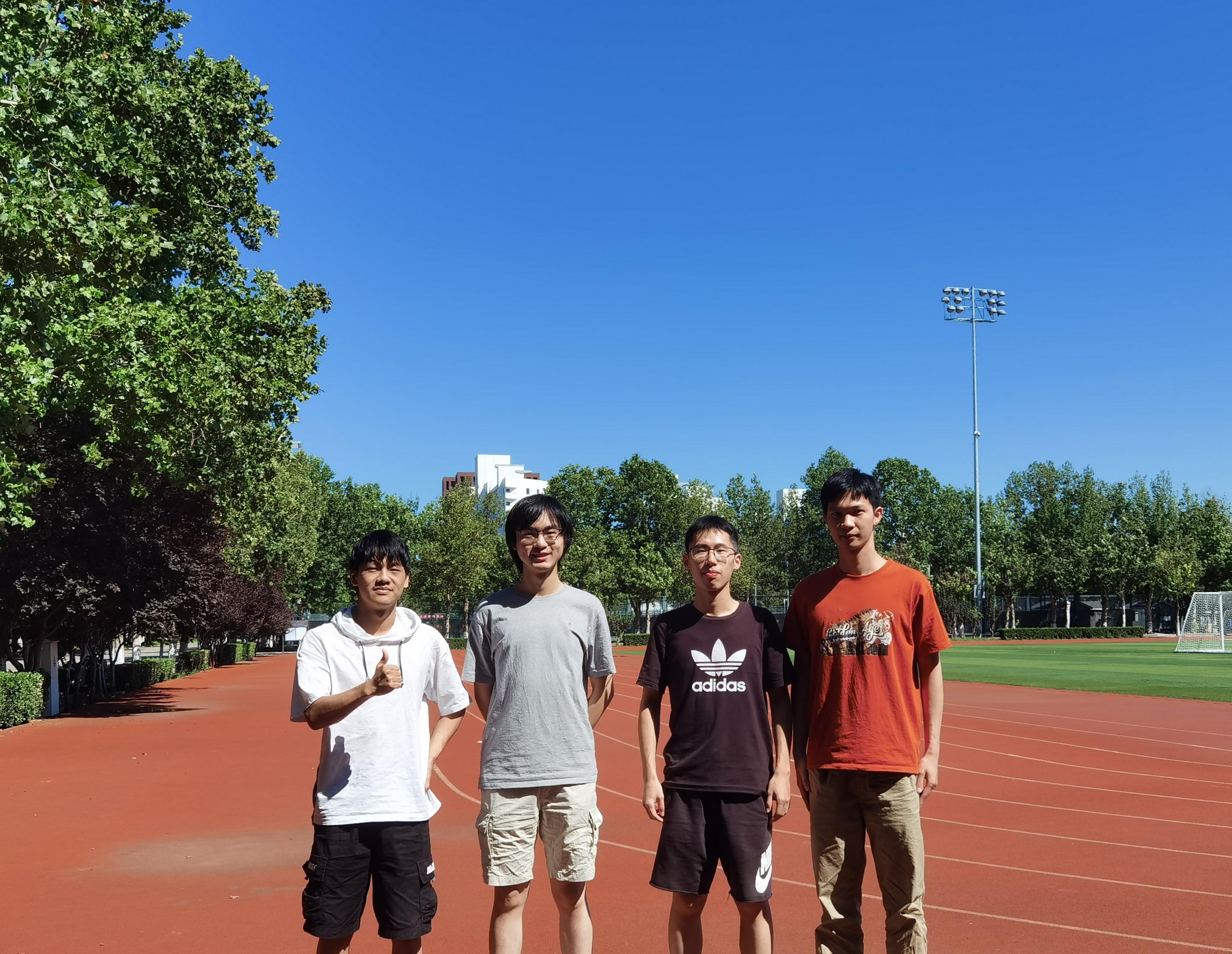 《20210820-龙芯杯获奖-学生-获奖学生》.jpg 《20210820-龙芯杯获奖-学生-获奖学生》.jpg