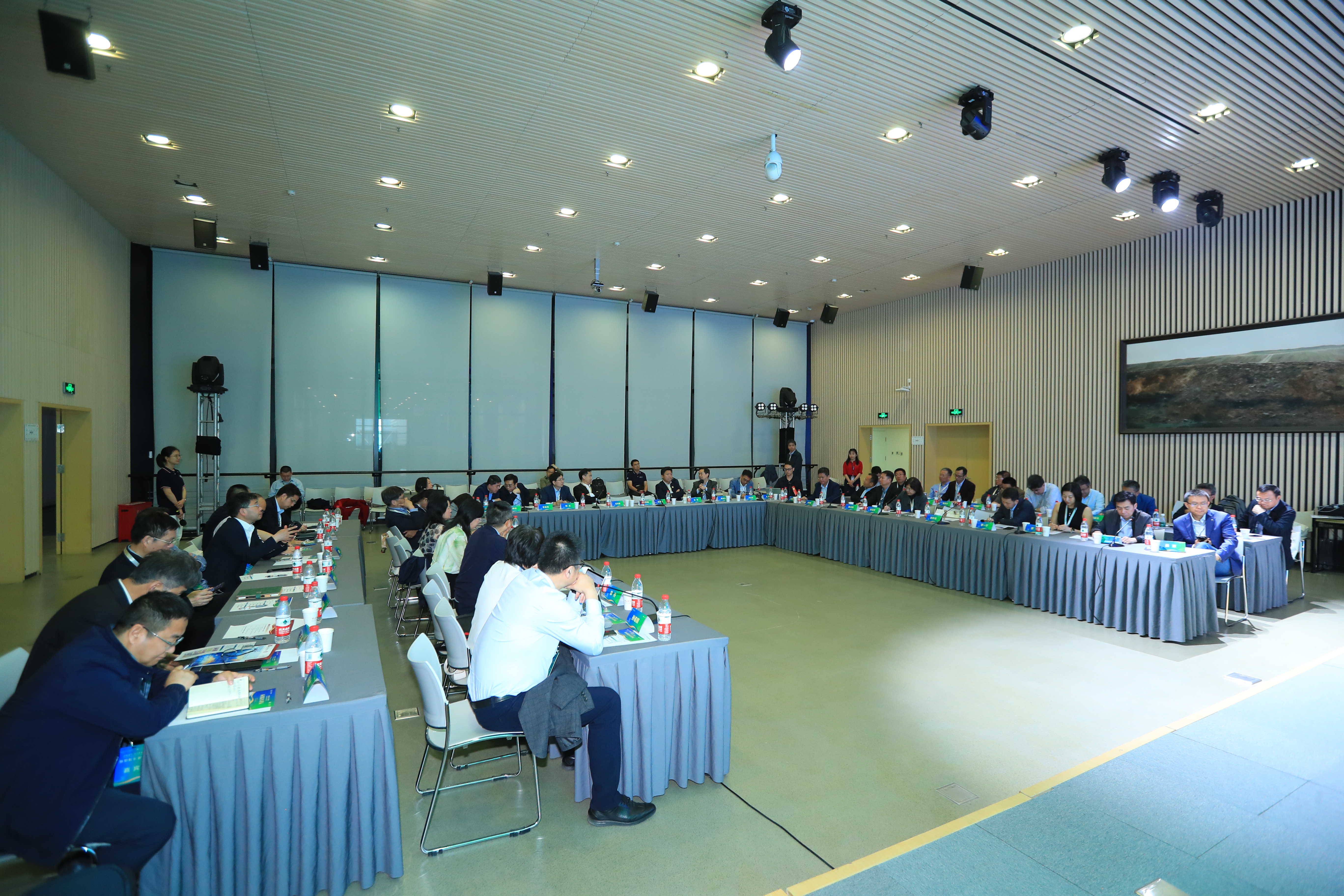 20240427-“环境院长论坛”在乐动平台成功举办-拍摄者不详-论坛现场.jpg