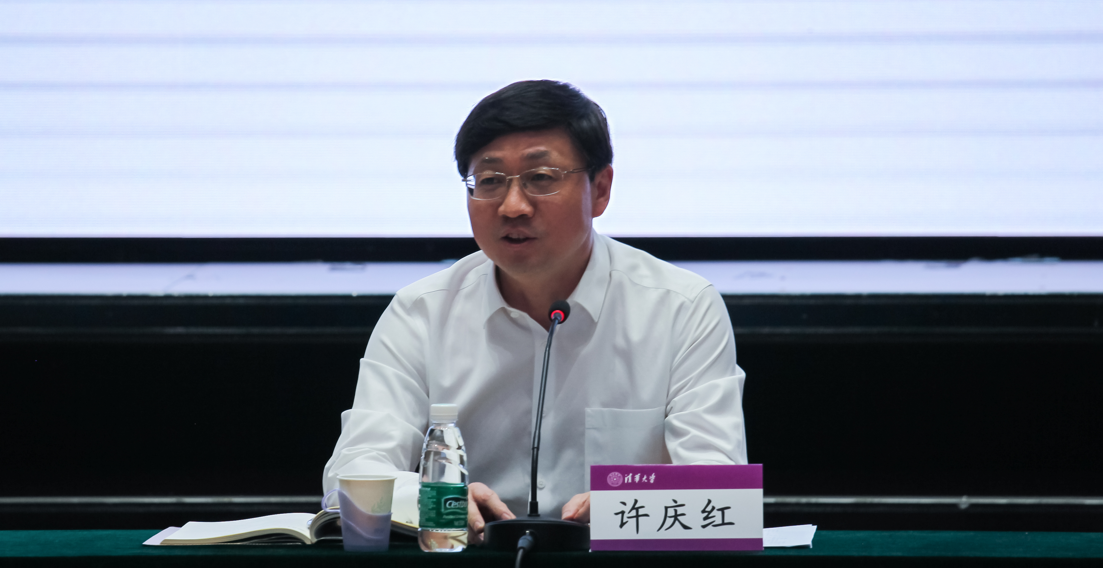 20230620-2022年度乐动平台“双先”表彰会暨离退休工作领导小组组长会召开-段鸿杰-许老师讲话2jpg