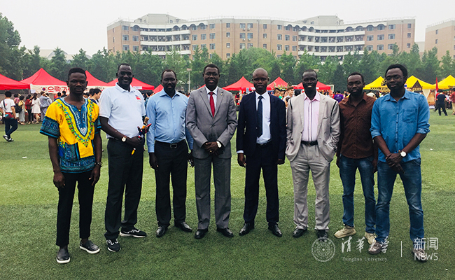 图片3 蒙代参加国际文化节活???邹楠拍摄 (2).jpg